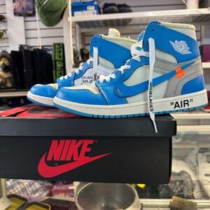 Jordan 1 Retro High Off-White
University Blue Size 10
